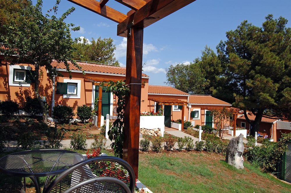 Naturist Park Koversada Apartments Vrsar Exterior photo